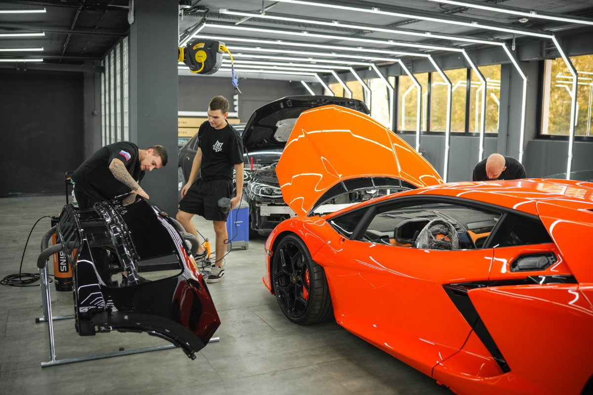 К нам легко проезжают низкие автомобили, поэтому если у вас спорткар как Ламборгини Рувелто — велком
