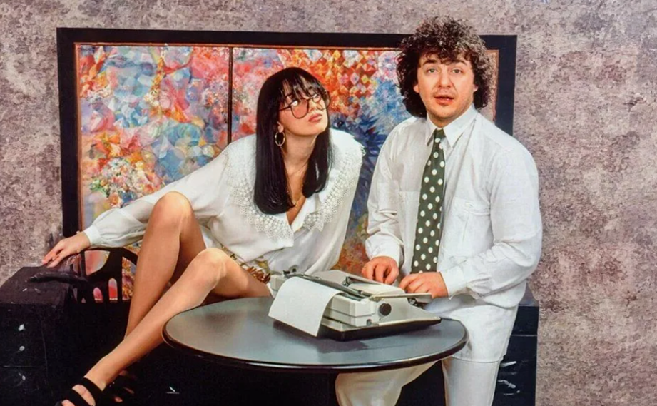 на фото Лена Ленская и Игорь Саруханов 