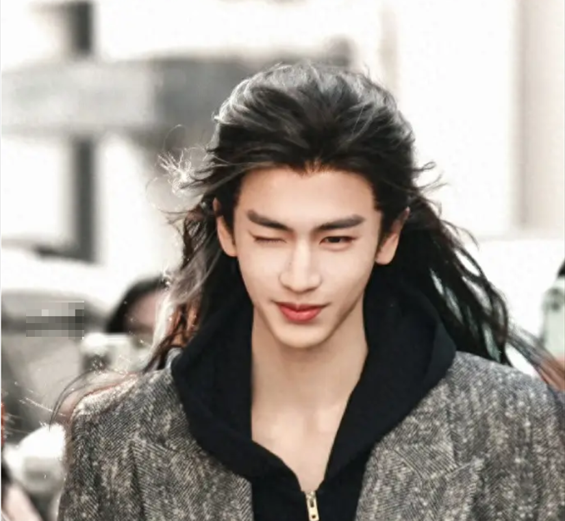 Китайский актер Чжан Линхэ.