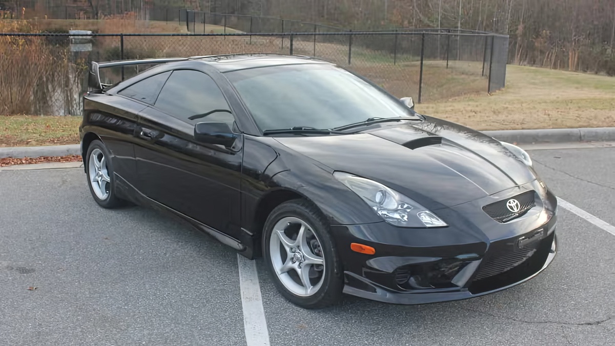 © Toyota | Bring a Trailer