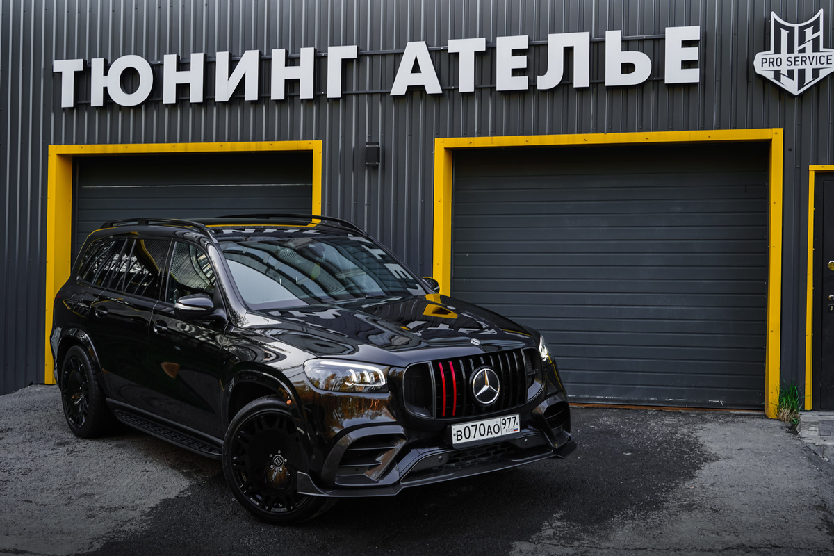 При учете того что данный автомобиль является сопроводом, вид у кортежа топ