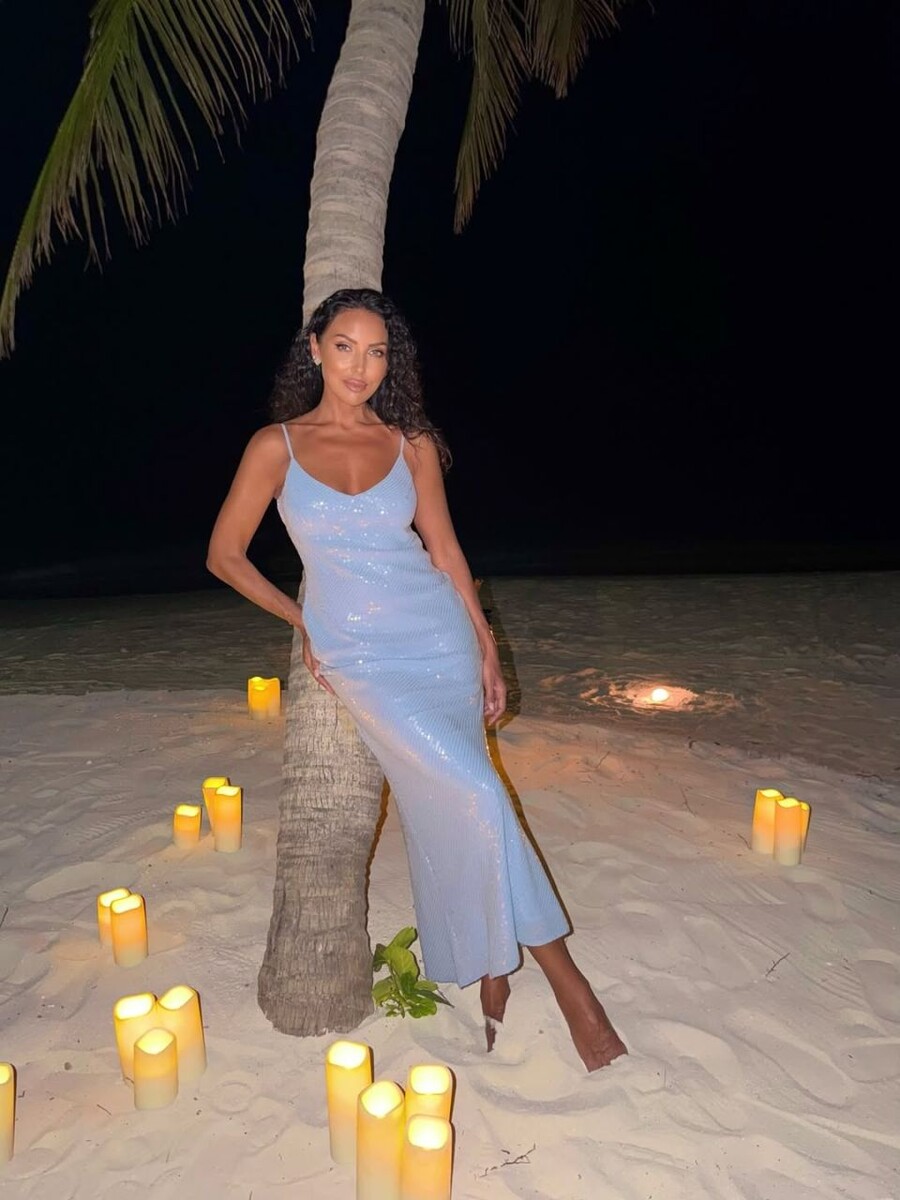    Алсу. Источник: @alsou_a*