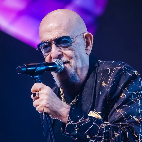     Михаил Шуфутинский споёт в Кремле