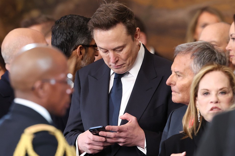    Хакерам, возможно, удалось получить доступ к расшифровкам тысяч часов разговоров Трампа, Вэнса и Маска. Фото: KEVIN LAMARQUE/Keystone Press Agency/Global Look Press