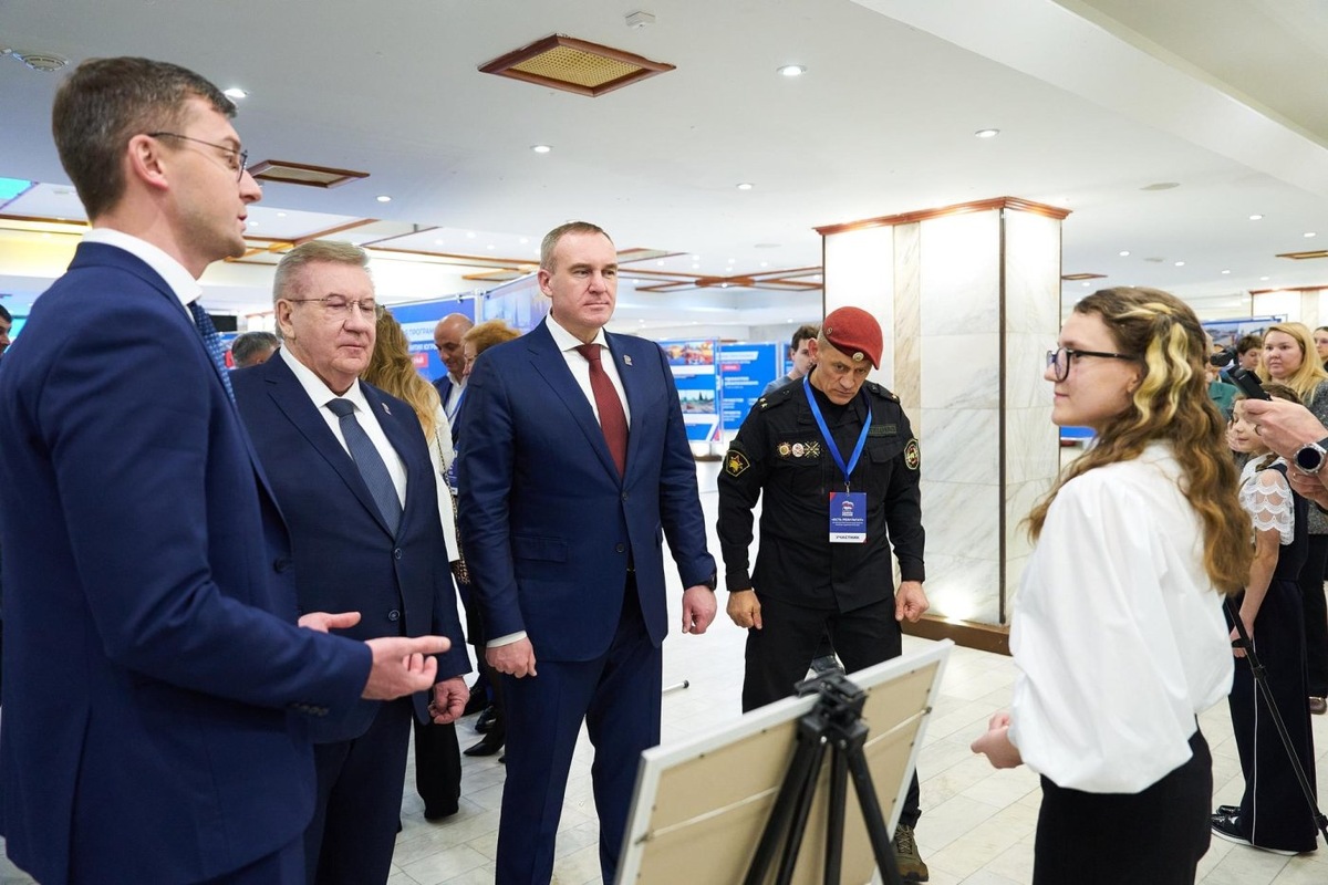    Старшеклассница Нижневартовска на площадке форума «ЕСТЬ РЕЗУЛЬТАТ» сказала спасибо за обновление родной школы