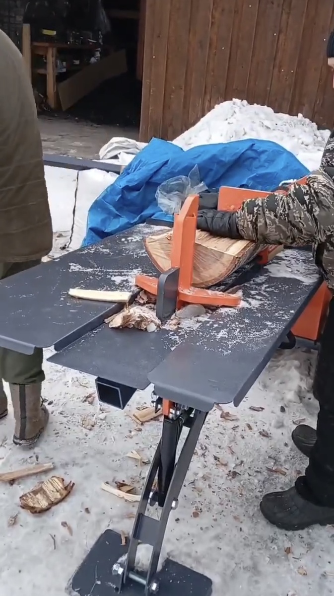 Дровокол Захарыч бензиновый 9 тонн