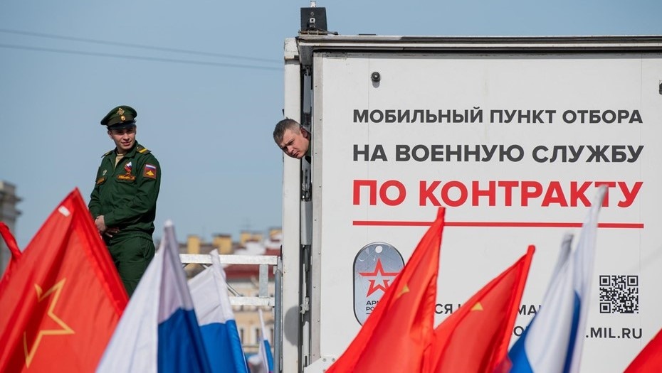    Выплаты при подписании контракта с Минобороны увеличили до 4 млн рублей Автор фото: Ермохин Сергей