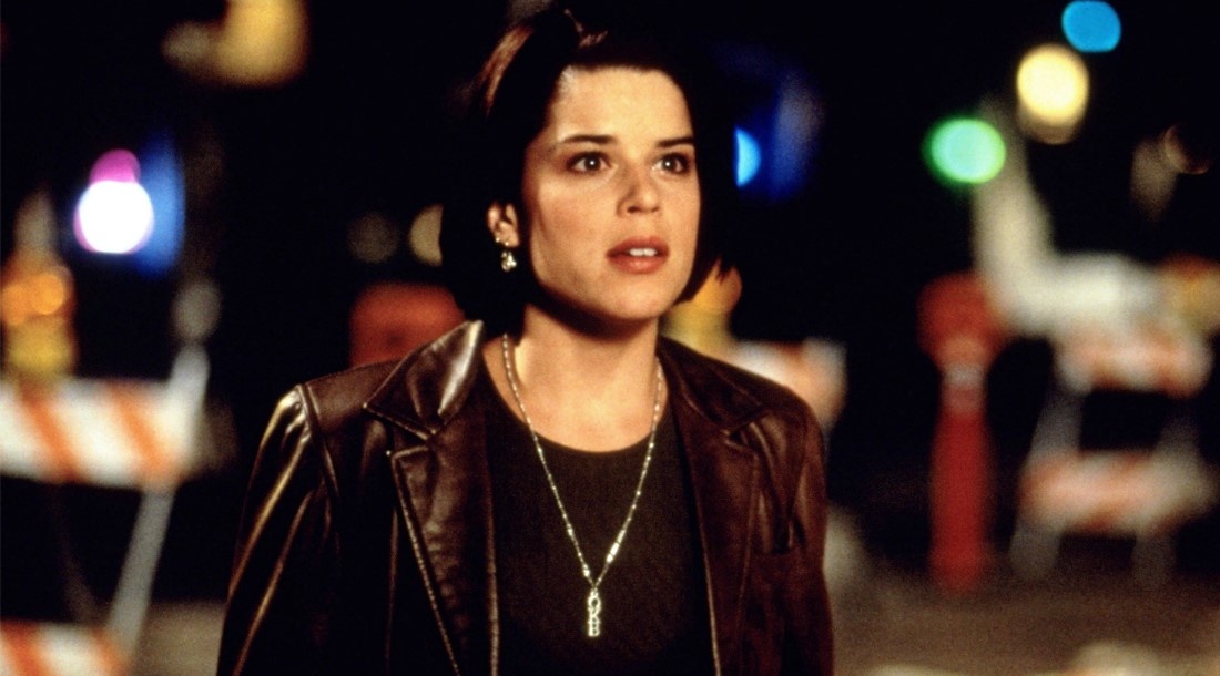     Кадр из фильма «Крик 2» (1997)