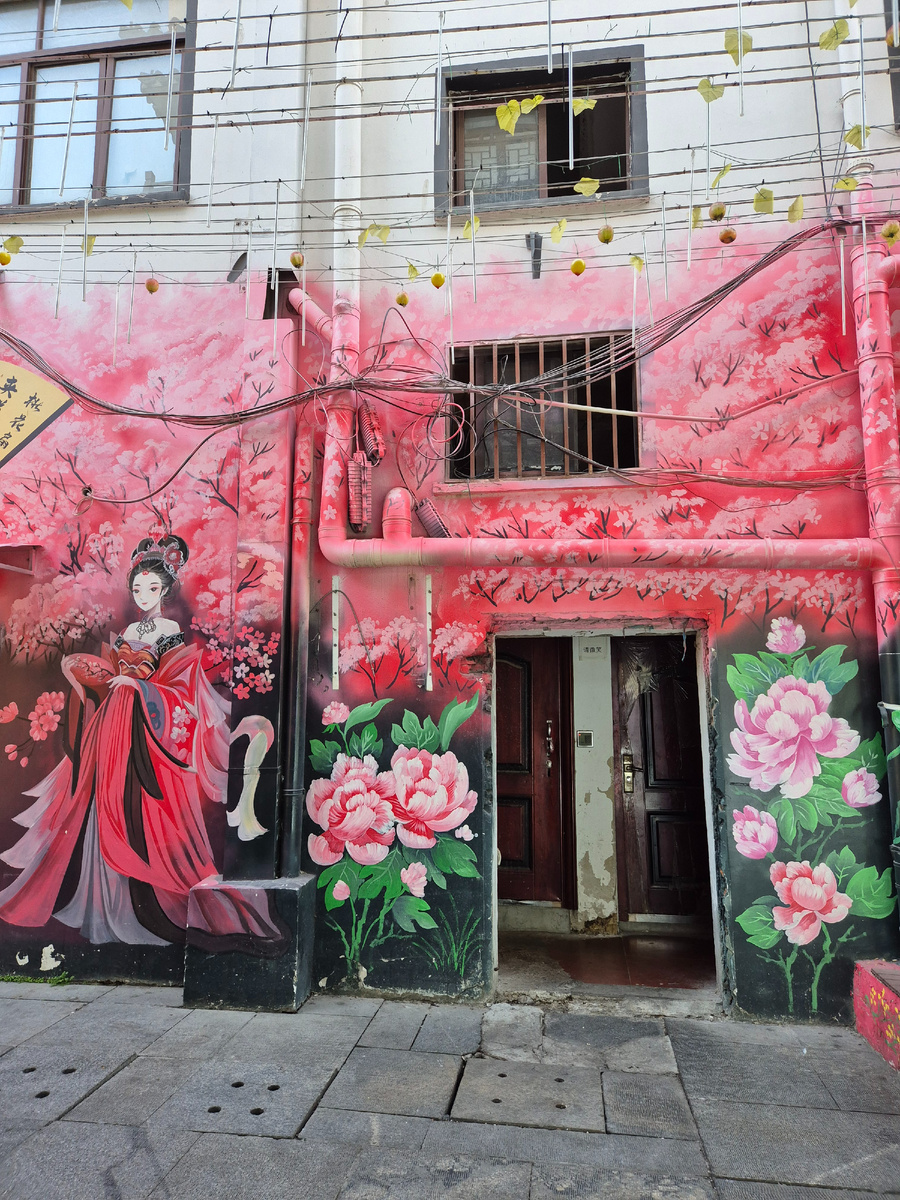 эту обложку в Рутуб вставить не дали - обрезают безбожно всю красоту!