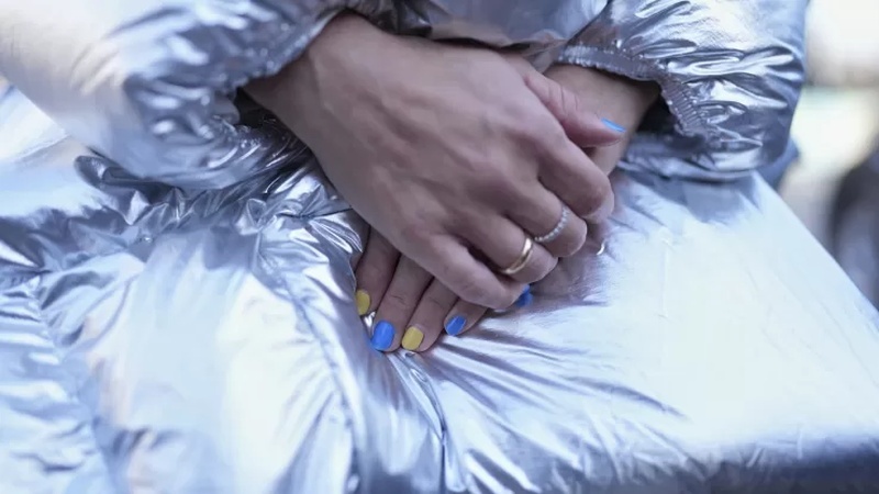    Табличку «Украина» на открытии Олимпийских игр несла россиянка