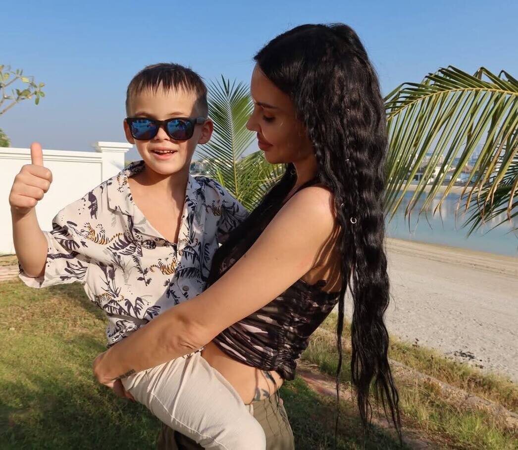     Оксана Самойлова отмечает 6-летие сына Давида