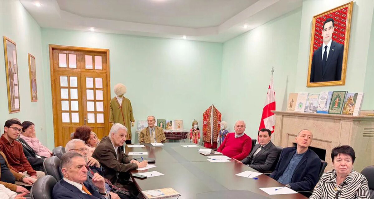    Цветокоррекция оригинального изображения была произведена с использованием ИИ "Ниязов 2.0"