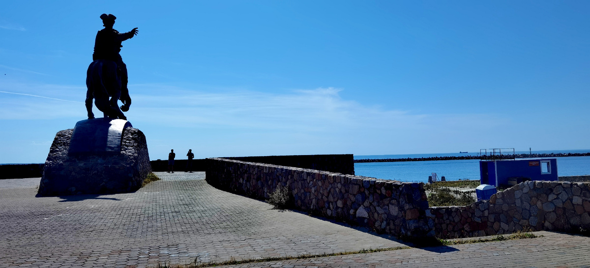 Памятник Елизавете Петровне