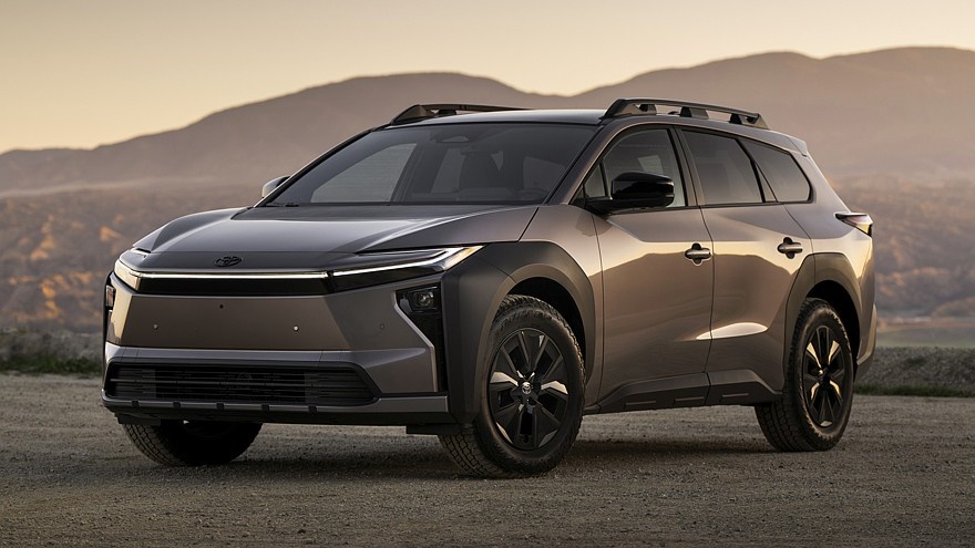    На фото: Toyota bZ Woodland