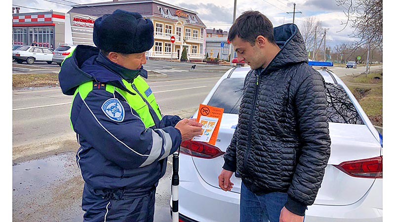    Полицейские Курганинского района проводят профилактическое мероприятие «Декада дорожной безопасности детей»