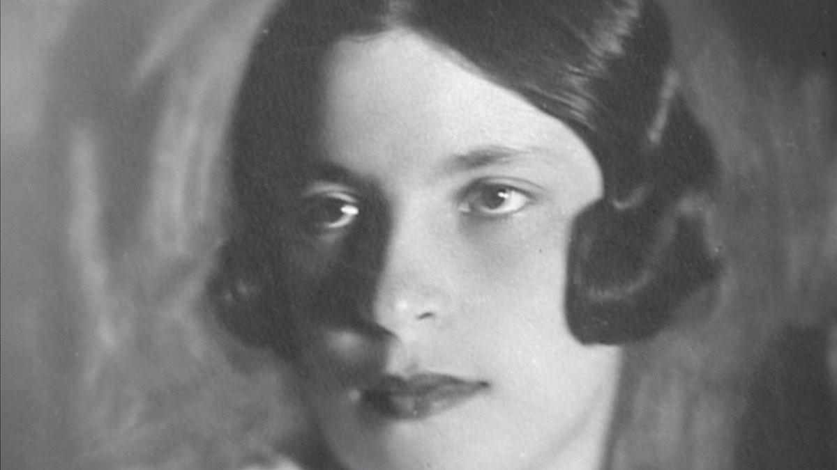    "Молодая Агния Барто. Фото: кадр из док. фильма «Все равно его не брошу. Агния Барто»"