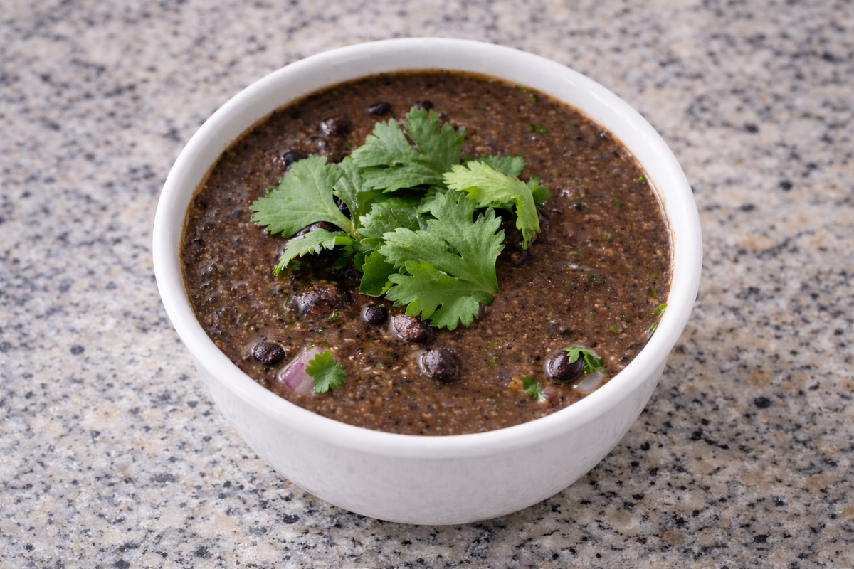 Суп из чёрной фасоли