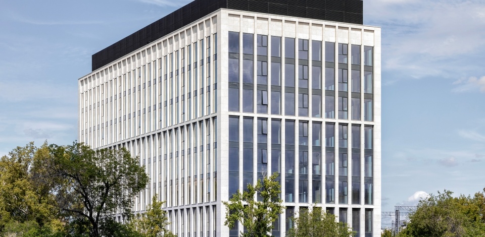     Владимир Ефимов: более пяти миллионов квадратных метров общественно-деловой и производственной недвижимости возвели в столице в 2025 году