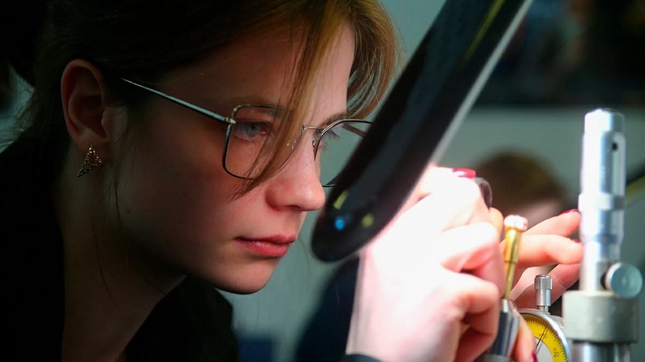 Путин поручил изменить название среднего профессионального образования