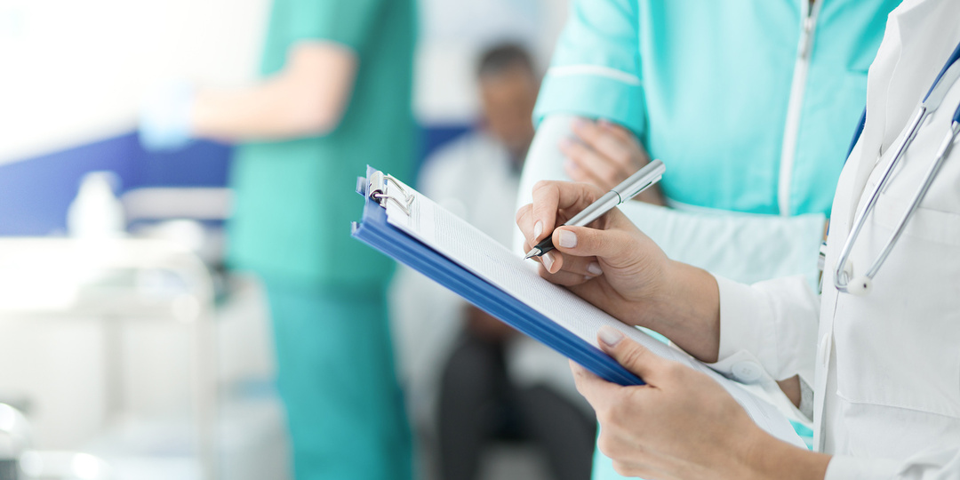 МЕДИЦИНСКИЕ ПРОВЕРКИ ДЛЯ МИГРАНТОВ: НОВЫЕ ПРАВИЛА И ОТВЕТСТВЕННОСТЬ ЗА ПОДДЕЛКУ ДОКУМЕНТОВ