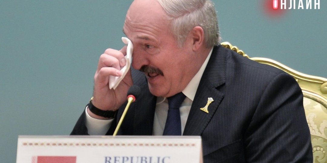 Зеленский ввел санкции против Александра Лукашенко, которые не позволят Батьке проводить в Незалежной финансовые операции, участвовать в