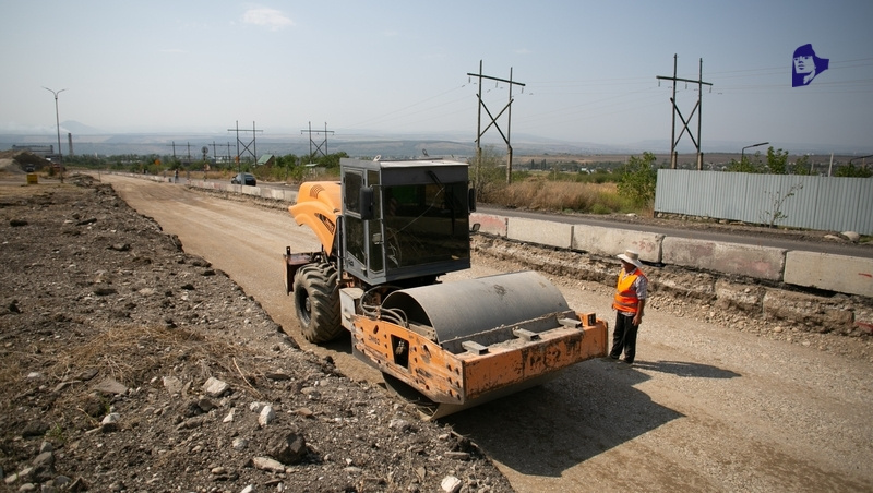   Благодаря прямым линиям решаются вопросы ЖКХ, дорожной инфраструктуры, транспорта Фото: Дмитрий Ахмадуллин / / ИА «Победа26»