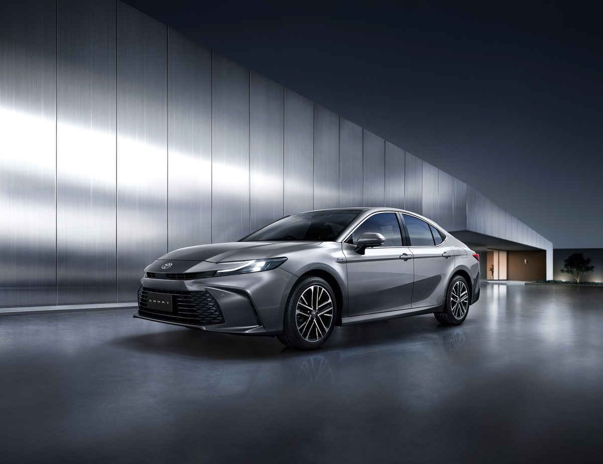    Toyota Camry показывает уверенный рост, но все равно только восьмая позиция