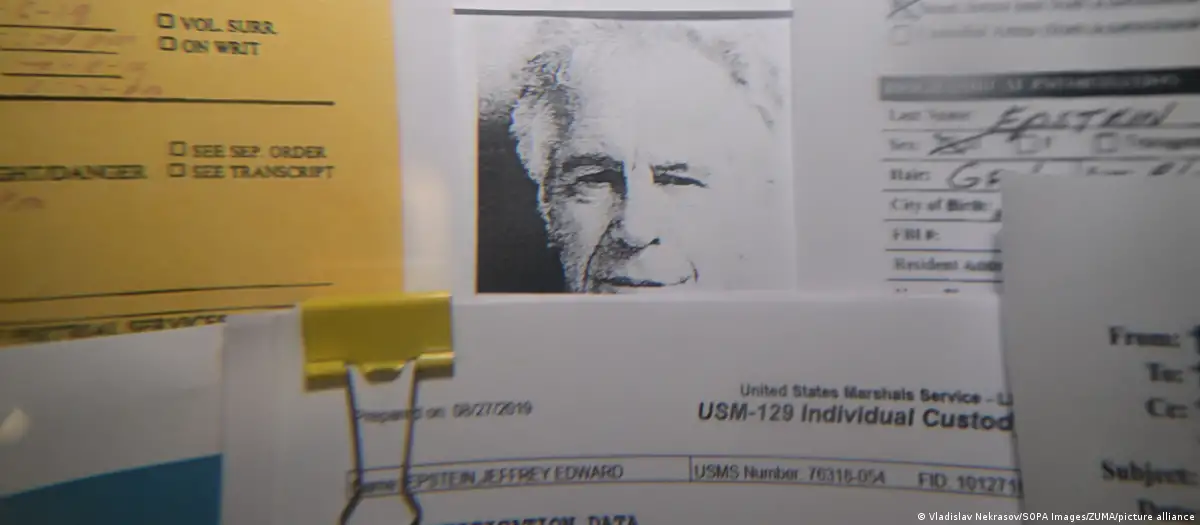 Один из главных вопросов, касающихся Джеффри Эпштейна, - как он вообще заработал сотни миллионов долларов