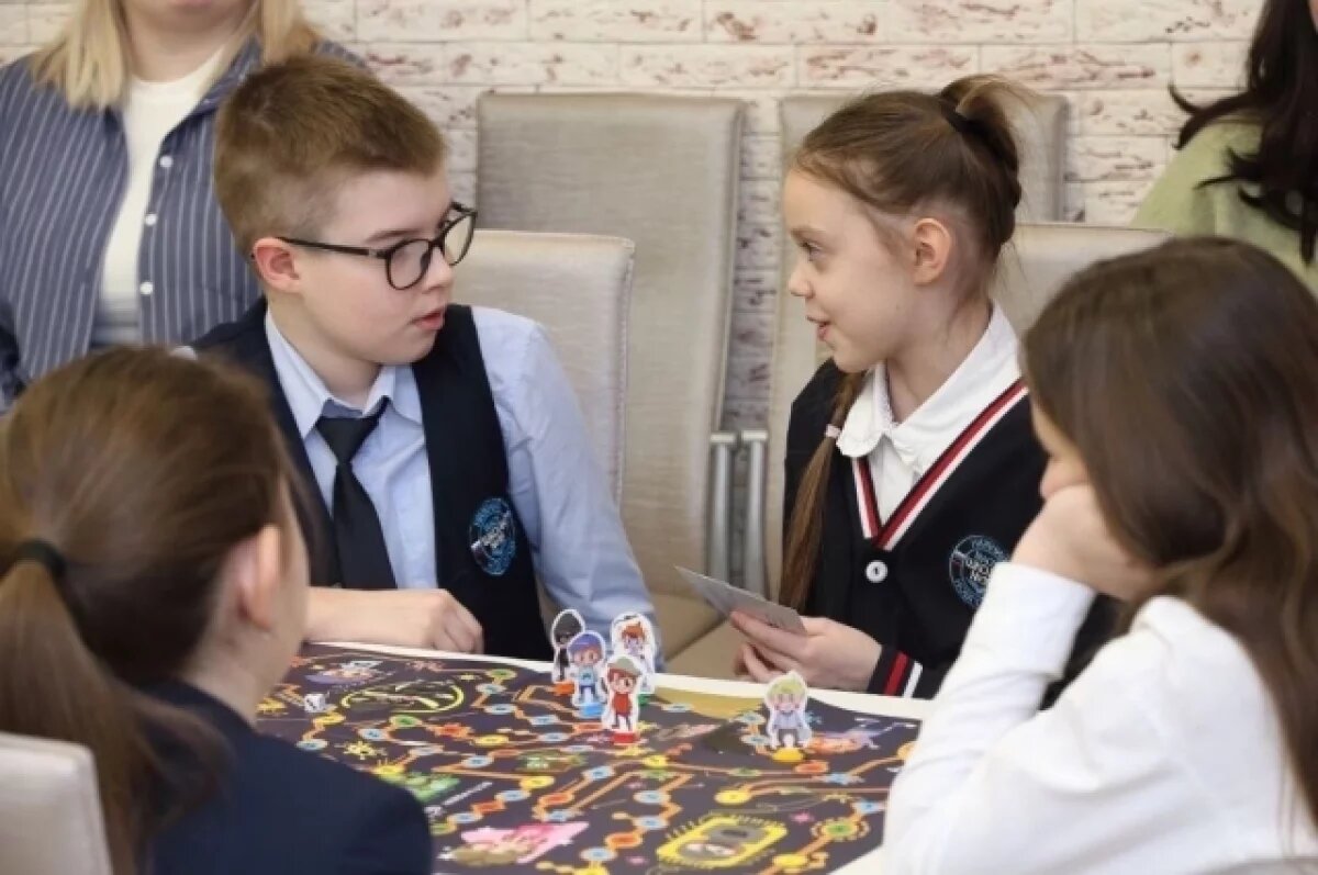    Турнир по настольной игре «Безопасный интернет» прошел в Нижнем Новгороде