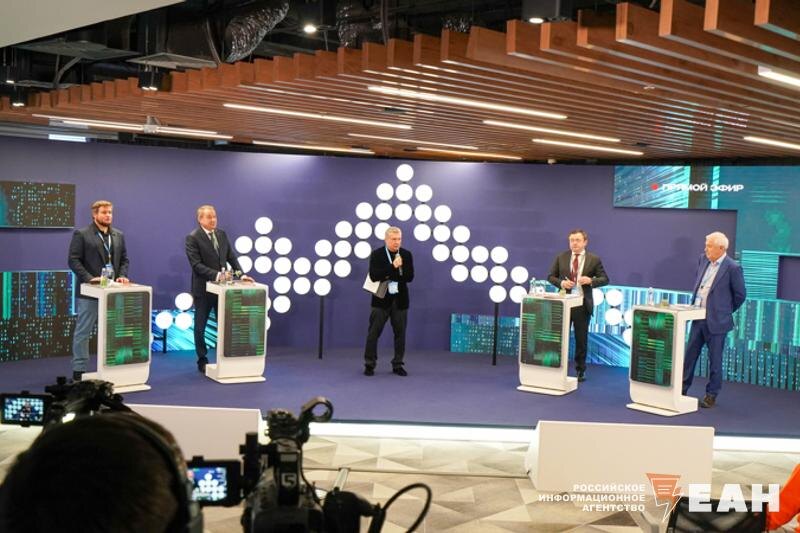    Фото в материале ЕАН / Юрий Капустин. Спикеры сессии