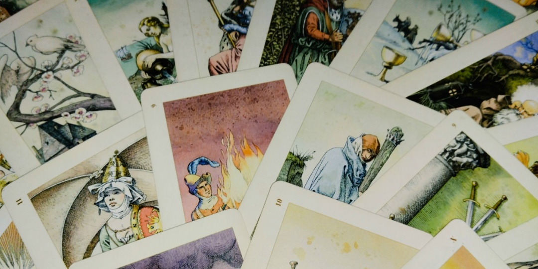 Каковы его намерения в отношении тебя? Расклад на Таро