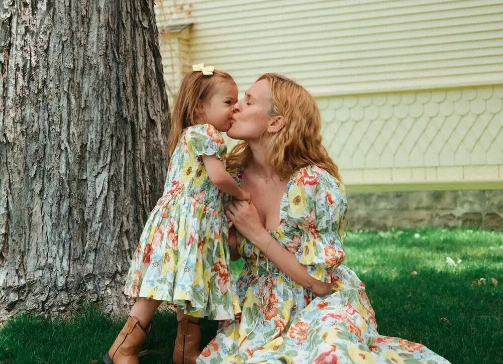    Дочь Брюса Уиллиса пожаловалась на финансовые трудности: "Я работаю на четырех работах"