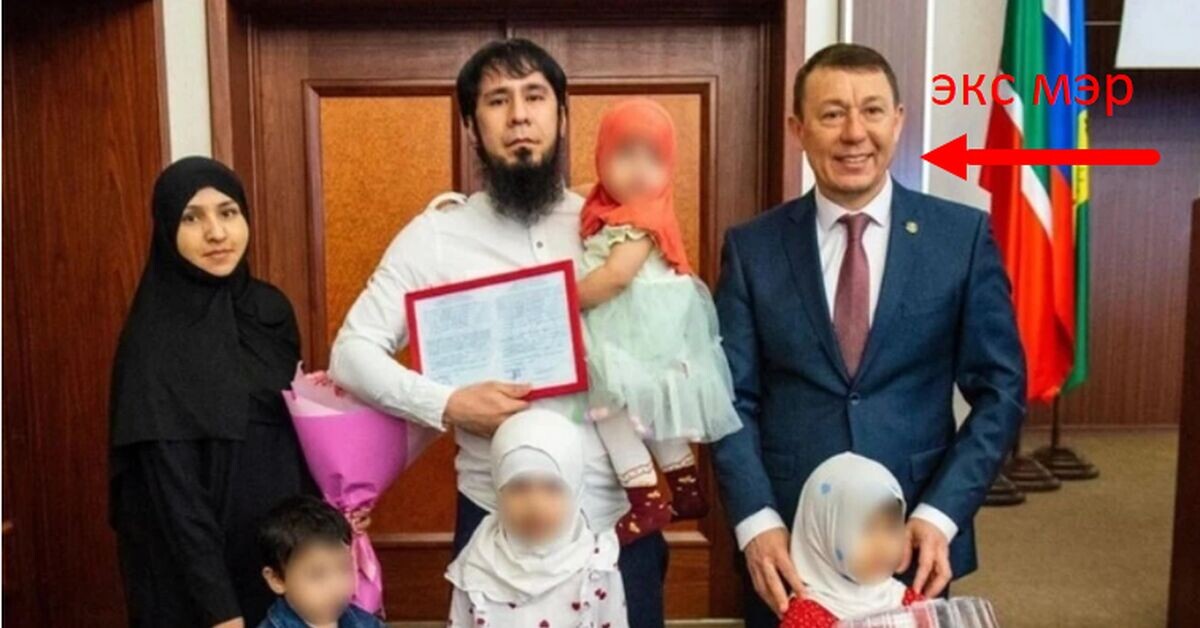 Автор: https://cs16.pikabu.ru/s/2025/12/08/19/4ixcix3r_s.jpg