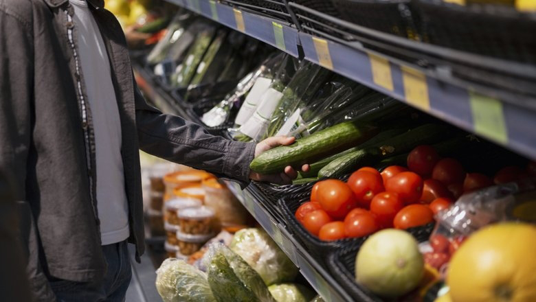 Мне вот любопытно, а скумбрия копчёная, стоила 450,стала 950,у неё тоже сезонная норма.