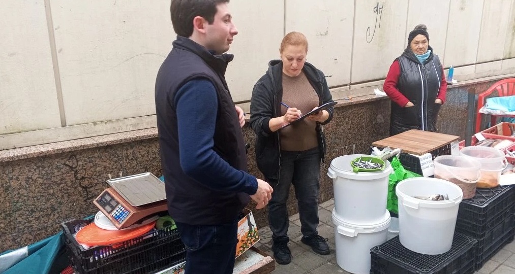 В Сочи продолжается мониторинг по выявлению несанкционированной уличной торговли