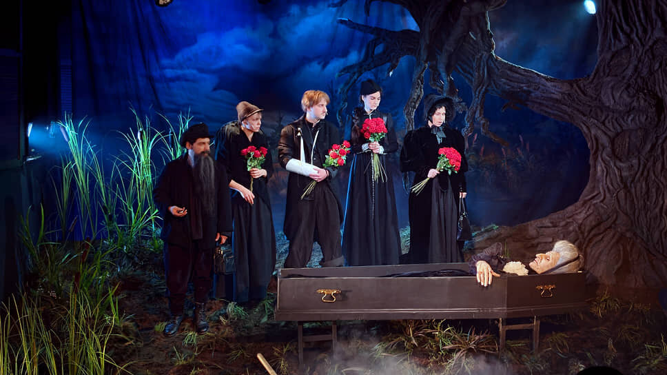 Спектакль «Гроза» в театральном пространстве «Внутри».📷Фото: Марина Шимадина / Коммерсантъ