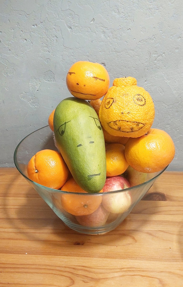 Сейчас всё по-другому. Такое впечатление, что родители боятся быть нормальными из боязни осуждения. 