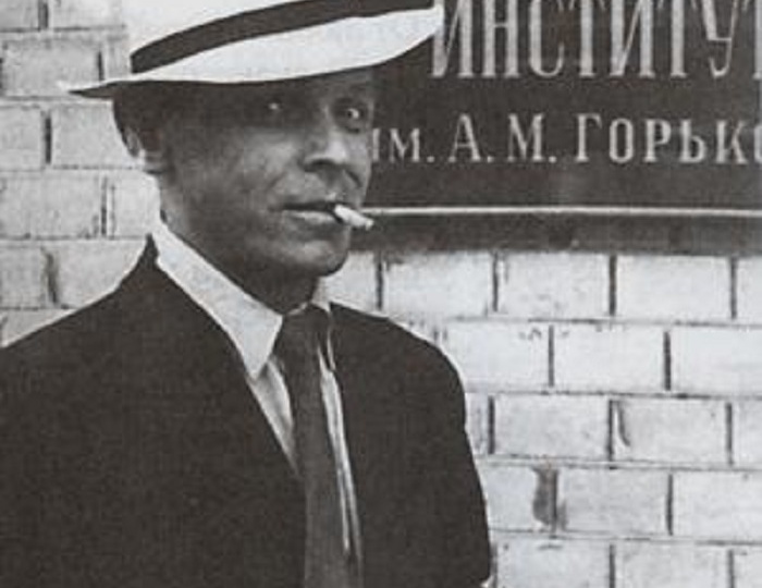 Оборотни в погонах советской поры. Чем закончилась для знаменитого писателя Виктора Курочкина встреча с милицией?