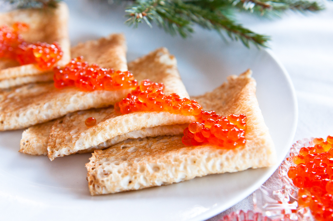 источник: https://starikimore.ru/drozzevje-blinj-s-ikroj