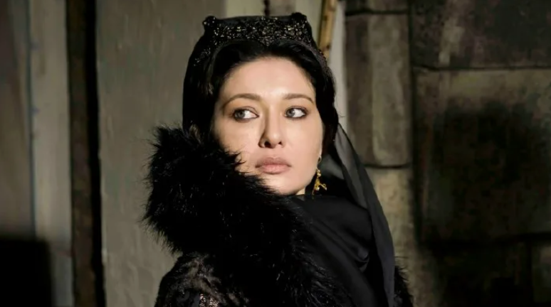 Великолепный Век: не добрая к своей семье Кёсем-султан