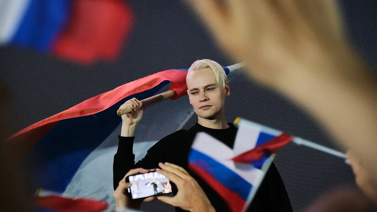   Иван Краснов / RTVI- Певец Shaman (Ярослав Дронов)