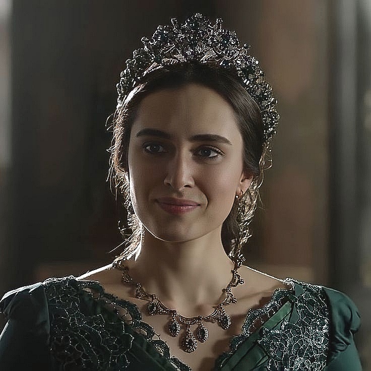 Валиде Турхан. 