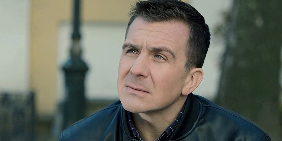 «Остался без документов в чужой стране»: звезда «Слова пацана» раскрыл тайну отъезда из Риги