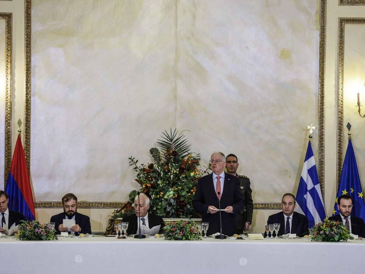    Торжественный обед с участием президента Армении Ваагна Хачатуряна и президента Греции Константиноса Тасуласа | © Фото : сайт Президента Греции