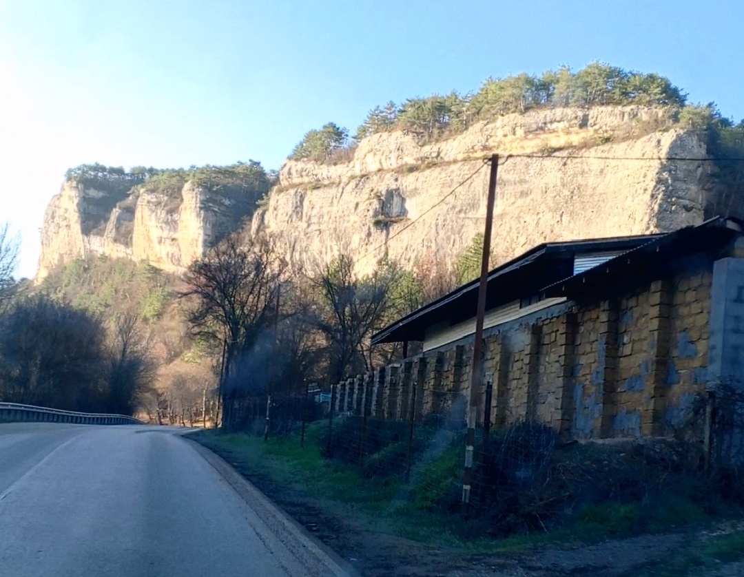 По дороге на Мангуп-Кале. Фото авторов