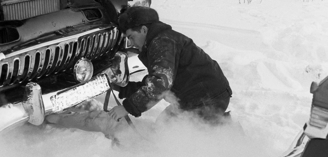 Как в СССР заводили машины в мороз: смекалка вместо сервиса