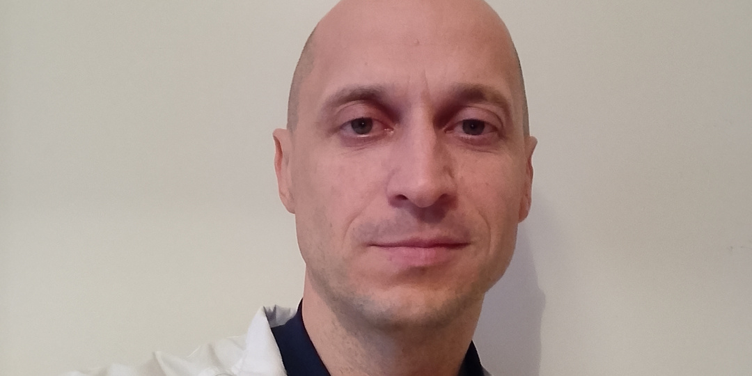 Шатает в стороны при ходьбе