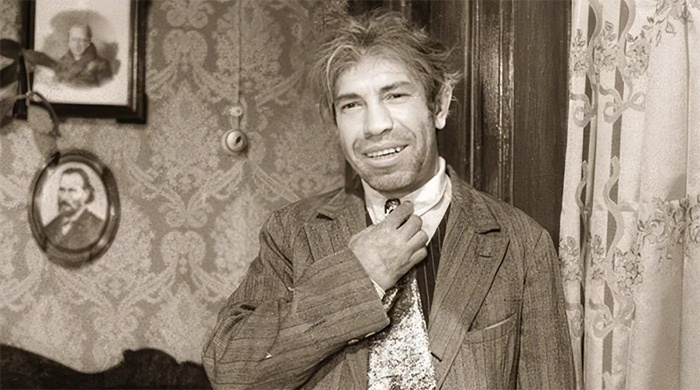 Владимир Толоконников. "Ищите людей, похожих на собак!"