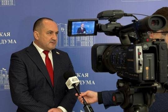    Калинин подчеркнул ориентацию Росалкогольтабакконтроля на потребности граждан (фото: reporter64.ru)