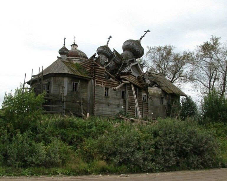 Вологодская область, Палтога. Церковь Богоявления Господня в августе 2010 года